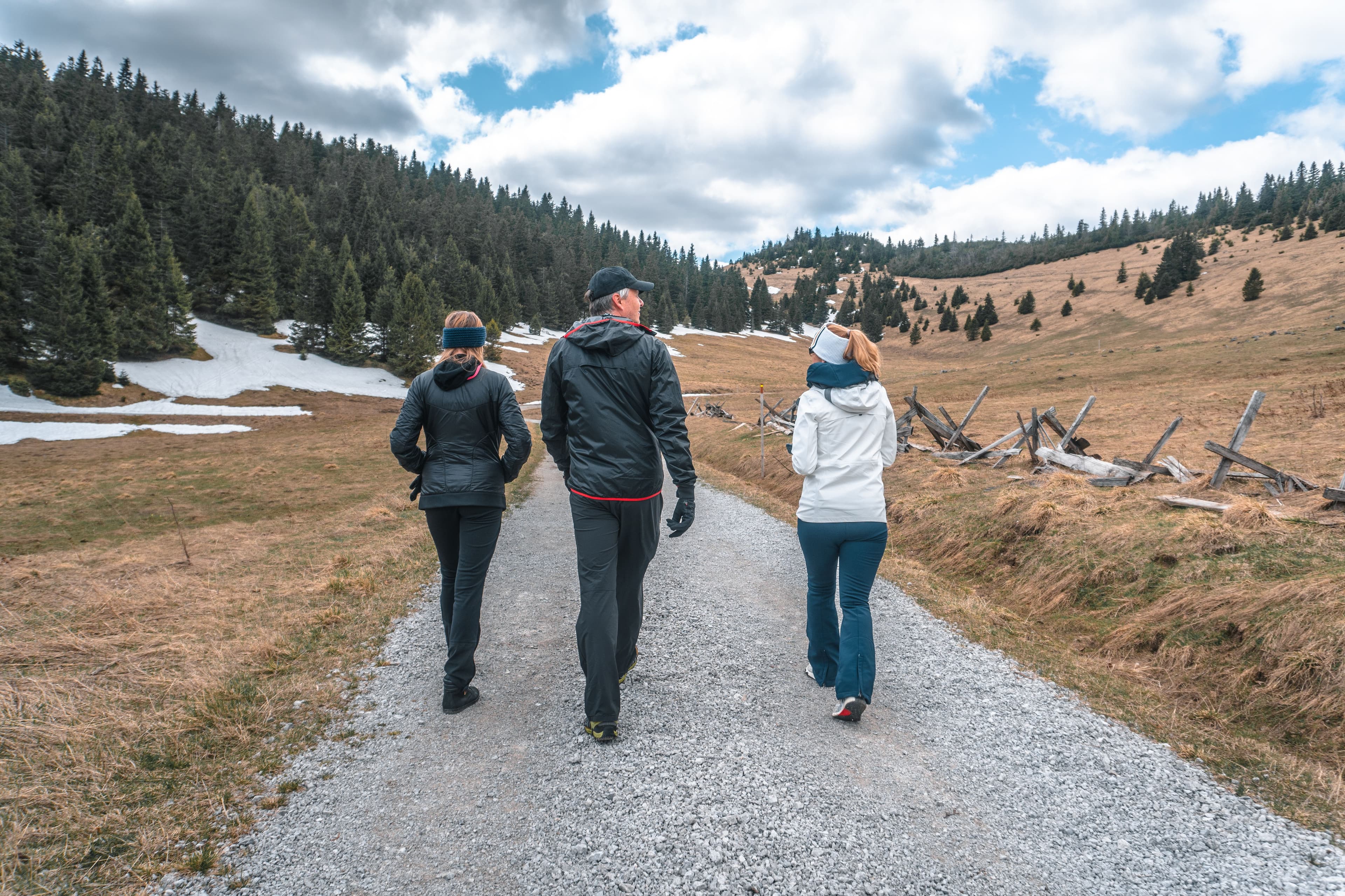 view-european-family-walking-rocky-path-their-touristic-journey.jpg